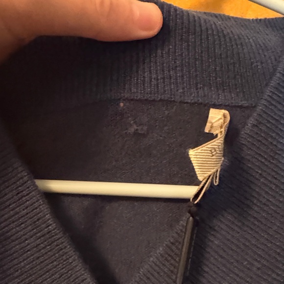 Burberry Men's Navy V-Neck Sweater - Picture 4 of 4